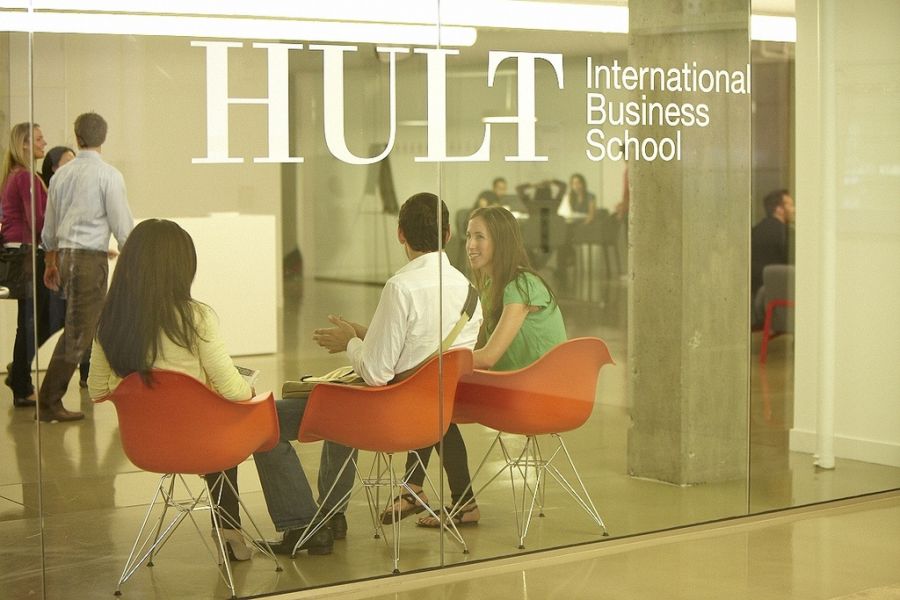 Стипендия до 30% на обучение за рубежом в бизнес-школе Hult International Business School